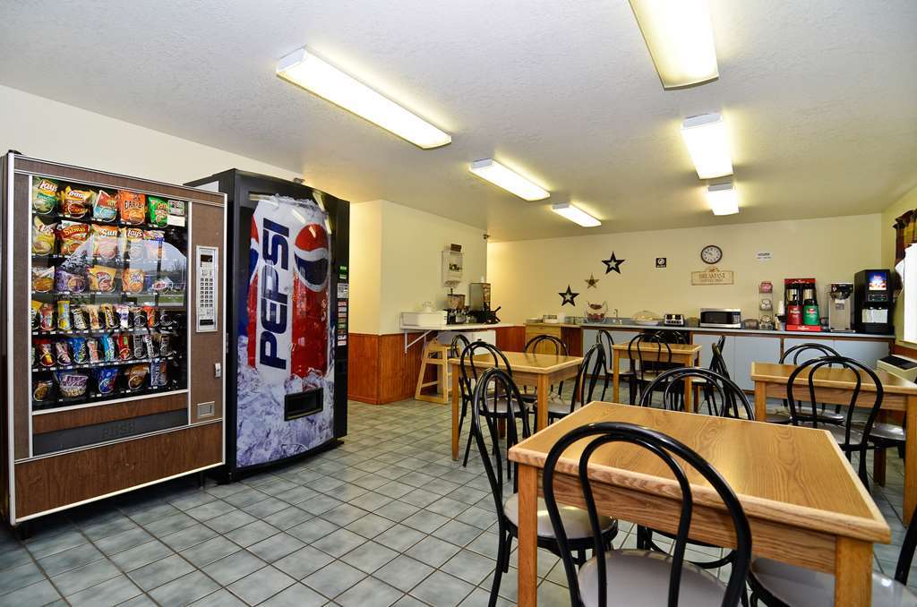 Americas Best Value Inn סולט סנט מרי מסעדה תמונה